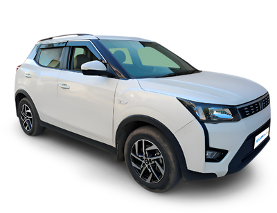 Mahindra XUV300-img